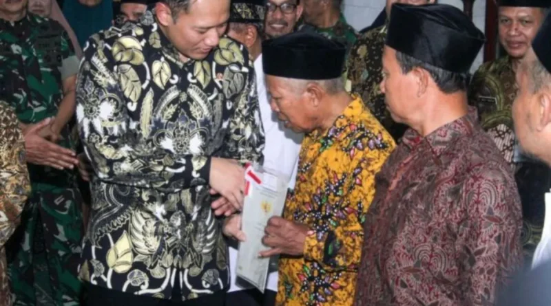 Pembagian Sertifikat Wakaf di Sidoarjo