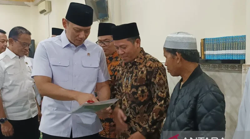 Penyerahan Sertifikat Wakaf di Jakarta selatan
