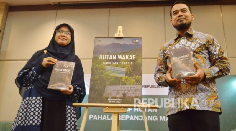 buku hutan wakaf