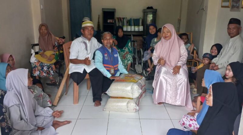 bantuan-beras-untuk-difabel-cahaya-mulia-1
